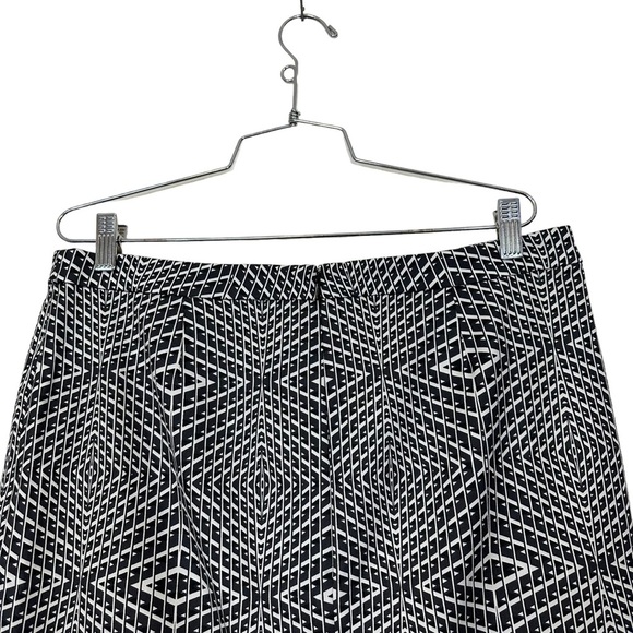 Halogen Pencil Skirt Geometric Black White 12 - Picture 6 of 12
